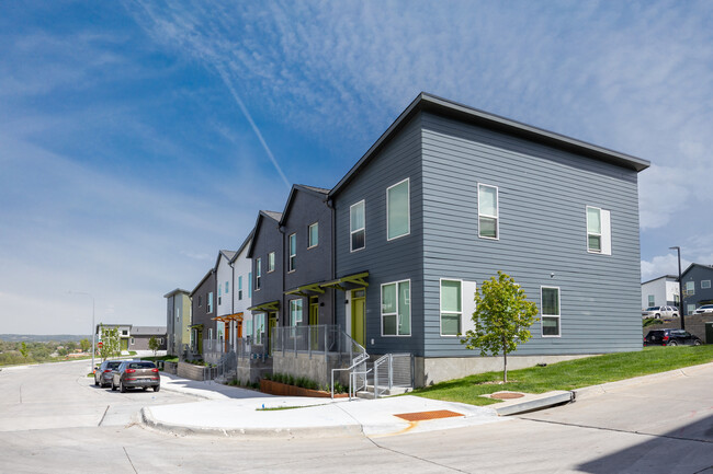 Overlook and Burdette + Wade in Omaha, NE - Building Photo - Building Photo