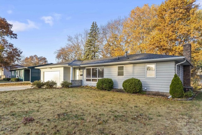 property at 3032 W 9th St