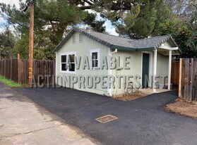 113 Doyle St in Roseville, CA - Building Photo