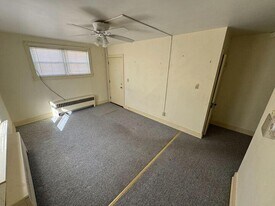 212 W Pine Ave in Bloomsburg, PA - Building Photo