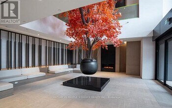 4015 The Exchange in Mississauga, ON - Building Photo - Building Photo