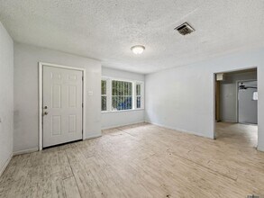 5156 Linden St in Baton Rouge, LA - Building Photo - Building Photo