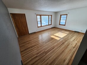 306 W 4th Ave S in Ada, MN - Building Photo - Building Photo