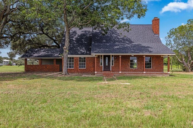 1178 Co Rd 105 in Columbus, TX - Building Photo - Building Photo