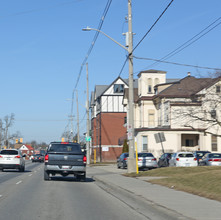 48 Weber St W in Kitchener, ON - Building Photo - Building Photo