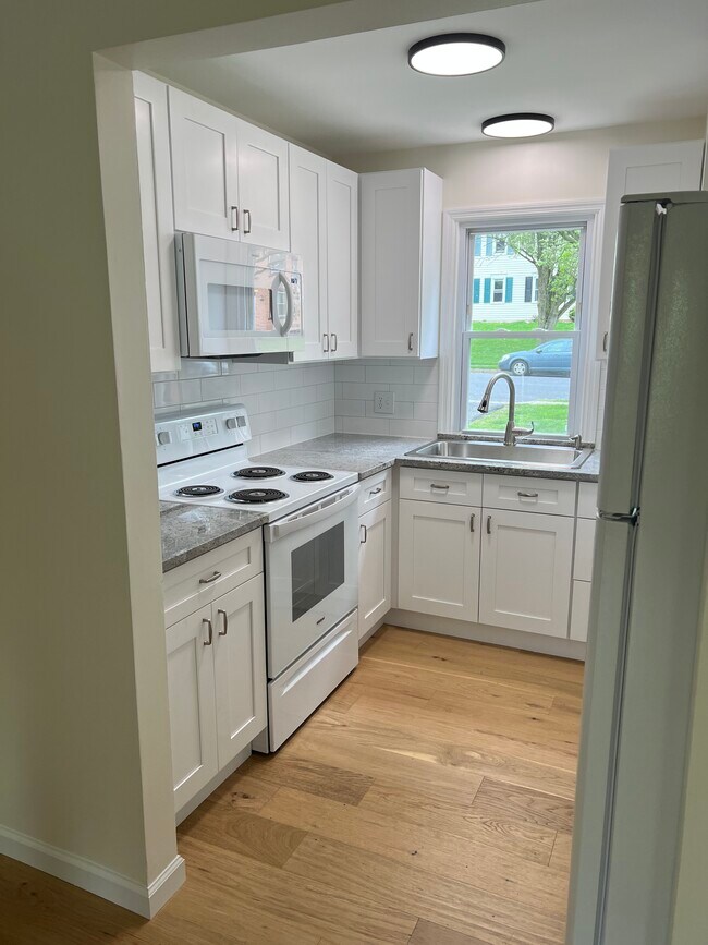 1613 Chadwick Cir in Lancaster, PA - Building Photo - Building Photo