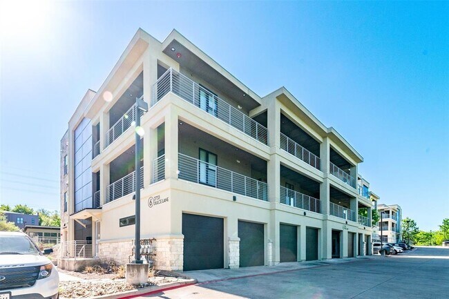 property at 2733 Dulce Ln
