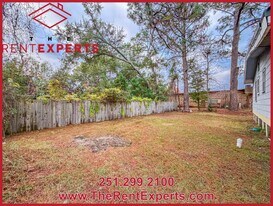 206 5th St in Chickasaw, AL - Building Photo