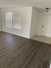 2701 Woodlake Pkwy in Little Elm, TX - Foto de edificio - Building Photo