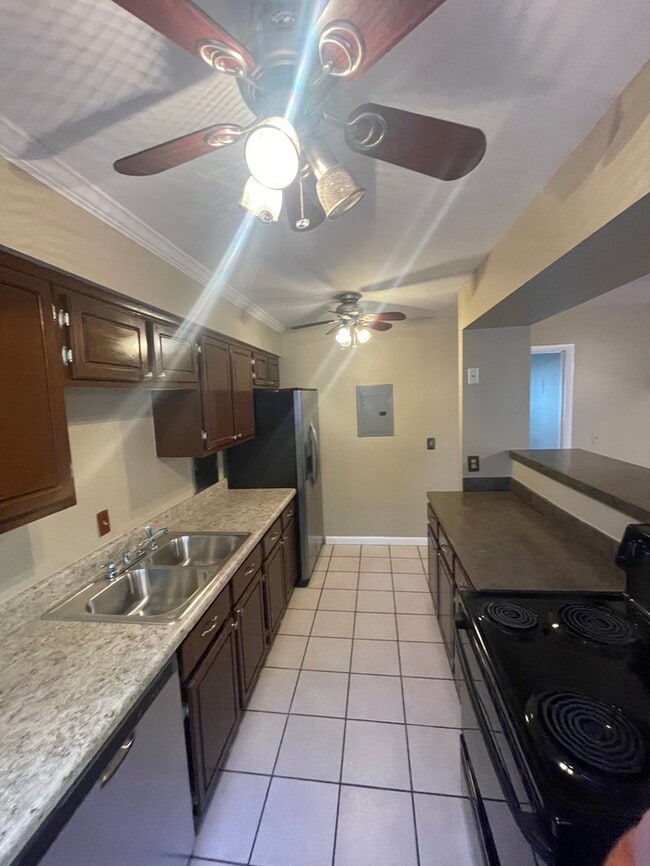 6947 Highland Park Dr in Nashville, TN - Building Photo - Building Photo