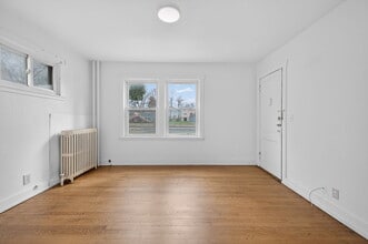 Campus View Apartments in Albany, NY - Foto de edificio - Building Photo