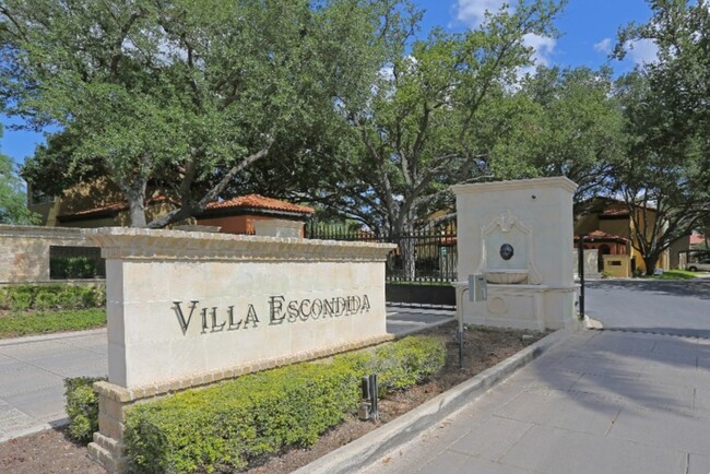 Luxury Townhomes Villa Escondida