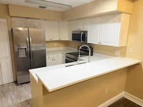 1825 Adventure Pl in North Lauderdale, FL - Building Photo - Building Photo