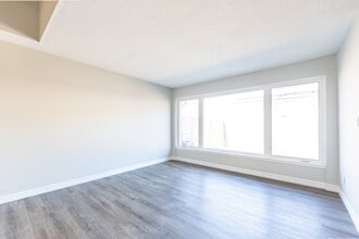 240-280 Montmorency in Hamilton, ON - Building Photo - Building Photo