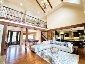 15410 Markar Rd in Poway, CA - Building Photo - Building Photo