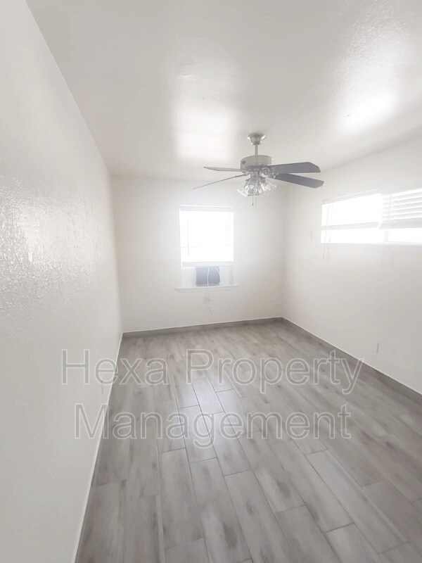 3822 Dabney St photo'