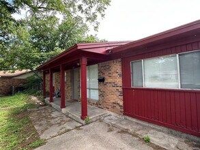 4909 Dalevale Ct in Fort Worth, TX - Building Photo - Building Photo