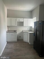 625 DeKalb St in Norristown, PA - Building Photo