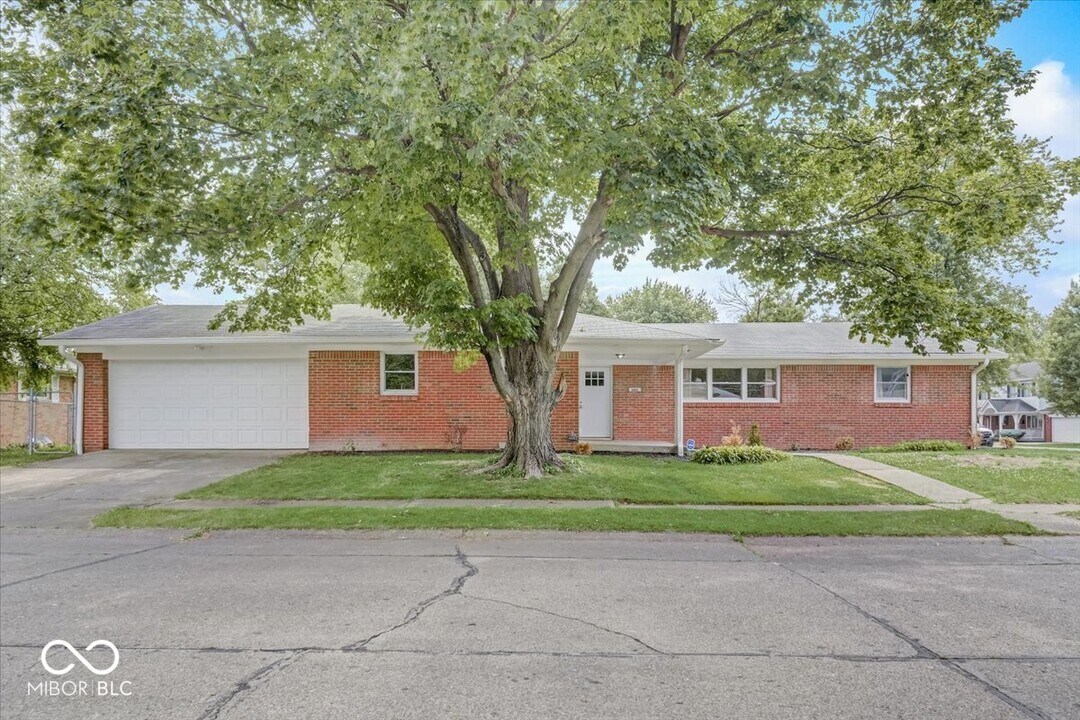 2203 Cord St in Speedway, IN - Building Photo