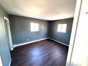 330 Olive Ave in Horsham, PA - Building Photo - Building Photo