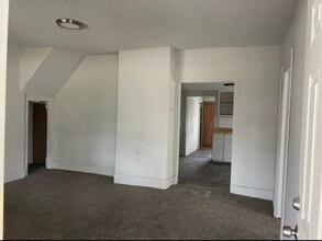 1220 S Fern St in Wichita, KS - Building Photo - Building Photo