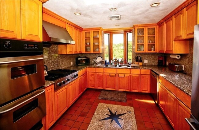 35 Mittendorf Rd in South Kingstown, RI - Building Photo - Building Photo