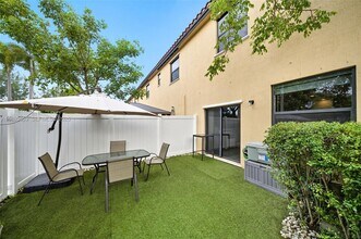 3392 W 92nd Pl in Hialeah, FL - Building Photo - Building Photo