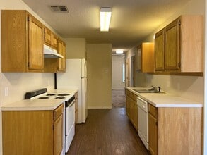 1703 Breezy Dr in Waco, TX - Building Photo - Building Photo