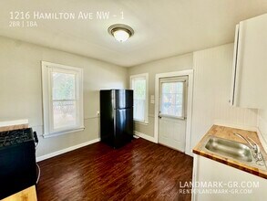 1216 Hamilton Ave NW-Unit -1 in Grand Rapids, MI - Building Photo - Building Photo