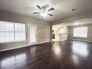 2702 Boyd St in Ennis, TX - Building Photo - Building Photo
