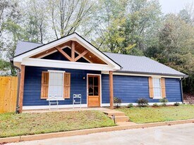 116 CR 102 in Oxford, MS - Building Photo