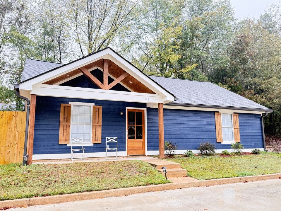 116 CR 102 in Oxford, MS - Building Photo