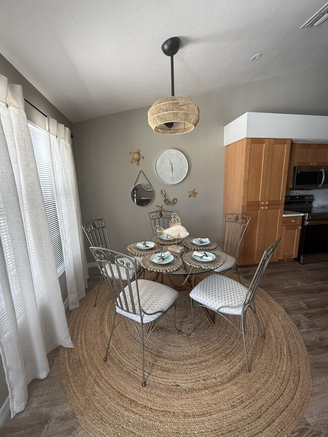 4718 SW 12th Pl in Cape Coral, FL - Building Photo - Building Photo