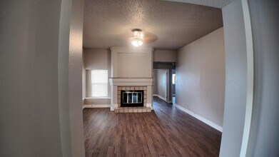 7503 Longing Trail in San Antonio, TX - Building Photo - Building Photo