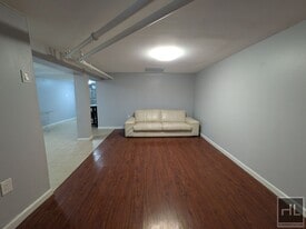 335 Jerome St, Unit BASEMENT in Brooklyn, NY - Building Photo