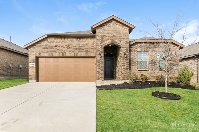 4808 Bronzeleaf Ln