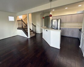 20893 SW Edgemont St in Beaverton, OR - Foto de edificio - Building Photo