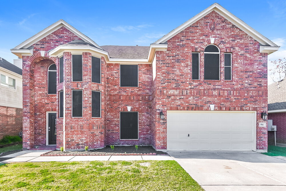 914 Chase Lock Dr in Bacliff, TX - Building Photo