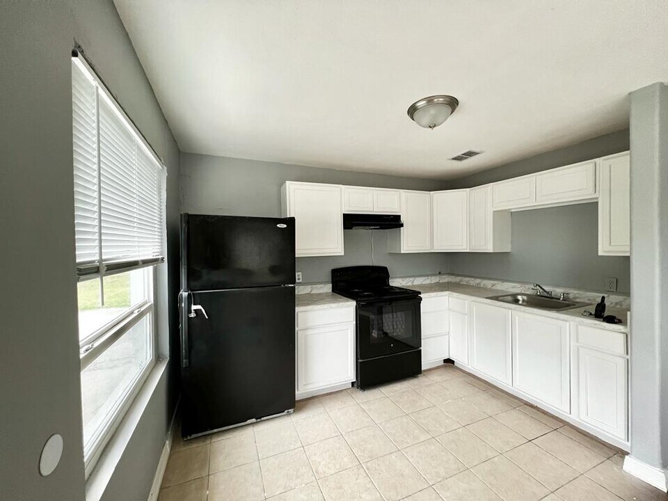 2917 N Pablo St in Edinburg, TX - Building Photo