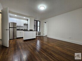 EAST 46 STREET in New York, NY - Building Photo