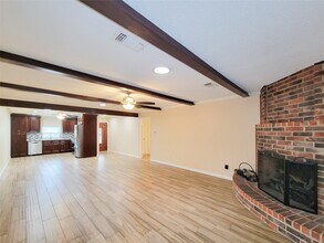 12611 Dermott Dr in Houston, TX - Building Photo - Building Photo