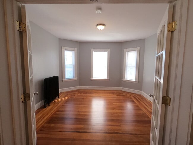 property at 11 Mt Vernon St