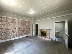211 S Liberty St in Gastonia, NC - Foto de edificio - Building Photo