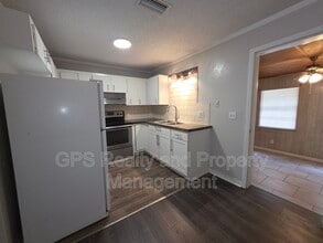 843 Grove Ave in Holly Hill, FL - Building Photo - Building Photo