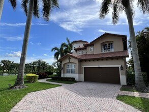 4800 NW 124th Way in Coral Springs, FL - Foto de edificio - Building Photo