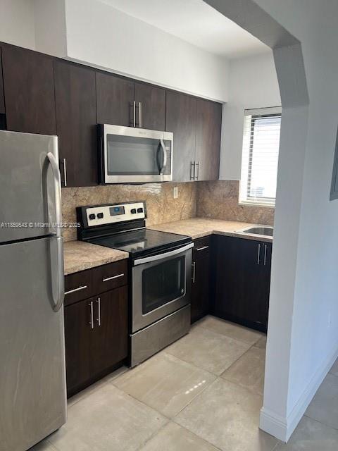 2121 SW 14th Terrace in Miami, FL - Building Photo - Building Photo