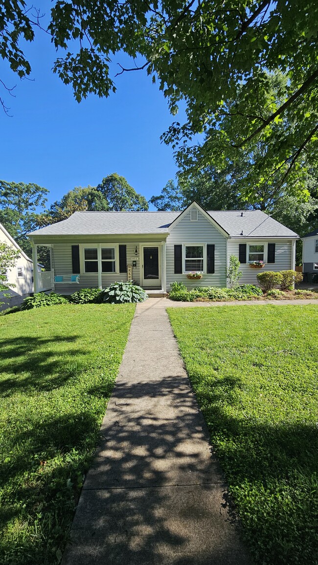 2432 Westfield Ave
