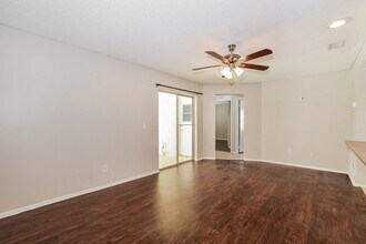 409 Riverwoods Cir in Orlando, FL - Foto de edificio - Building Photo