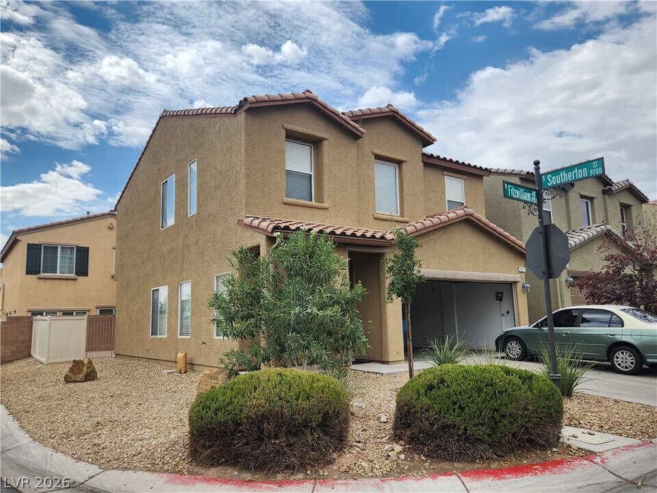 9319 Fitzwilliam Ave in Las Vegas, NV - Building Photo