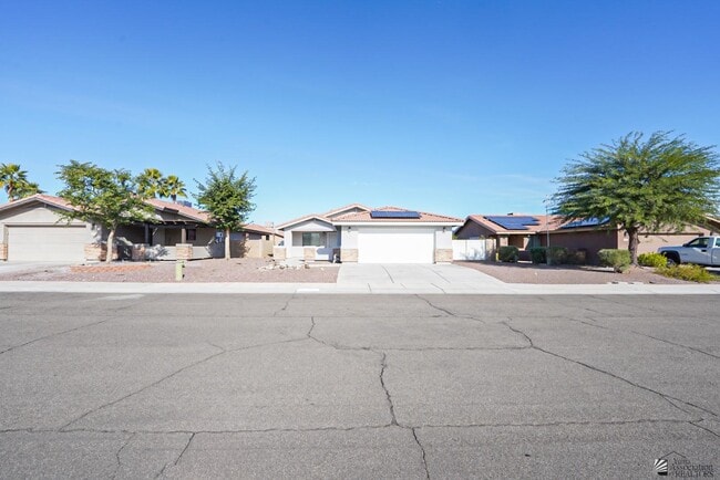 13766 E 45th Ln in Yuma, AZ - Building Photo - Building Photo